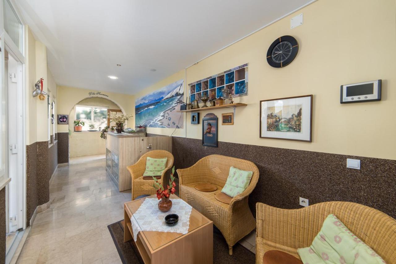 Apartments Hermina Тучепи Экстерьер фото